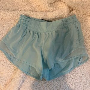 Lululemon hotty hot 2.5 shorts